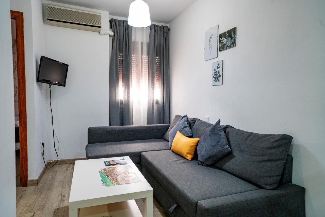 Hostal Plaza De Italia กาเซเรส ภายนอก รูปภาพ