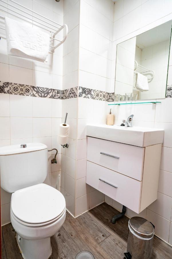Hostal Plaza De Italia กาเซเรส ภายนอก รูปภาพ