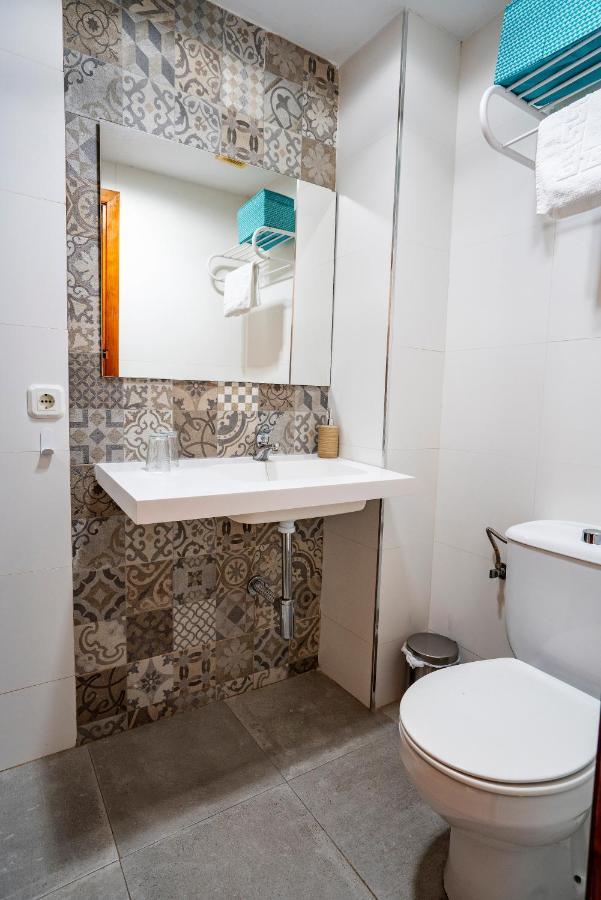 Hostal Plaza De Italia กาเซเรส ภายนอก รูปภาพ
